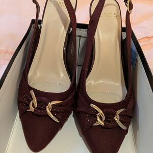 Jones New York Maroon Slingback Heels with Gold Accents